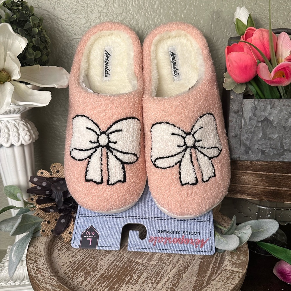 Aeropostale Pink Bow Slippers L 9-10